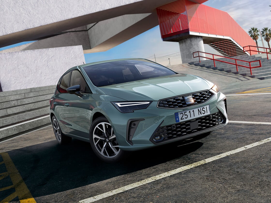 Side view of the seat ibiza fr trim parked outdoors 