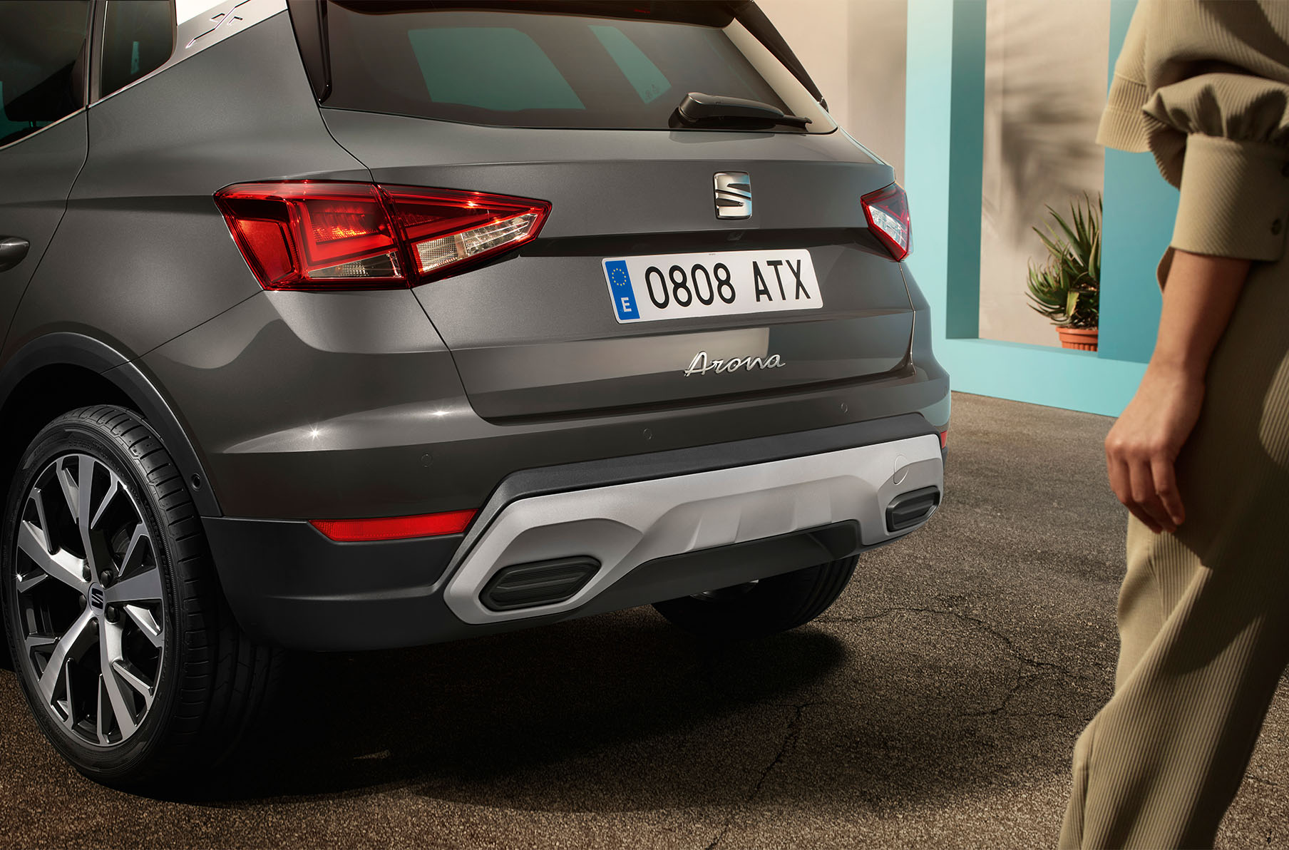 Diffuseur arrière aluminium avec sortie d'échappement intégrée