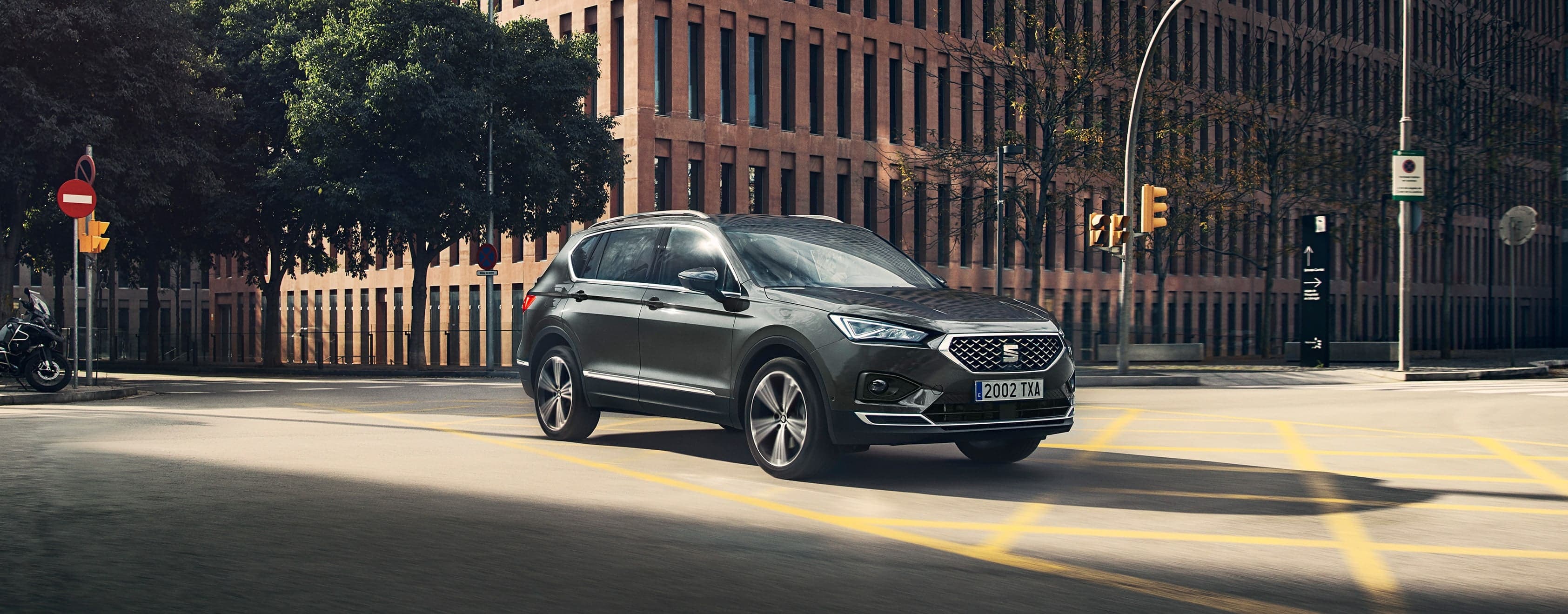 New SEAT Tarraco SUV 7 seater front view of car 