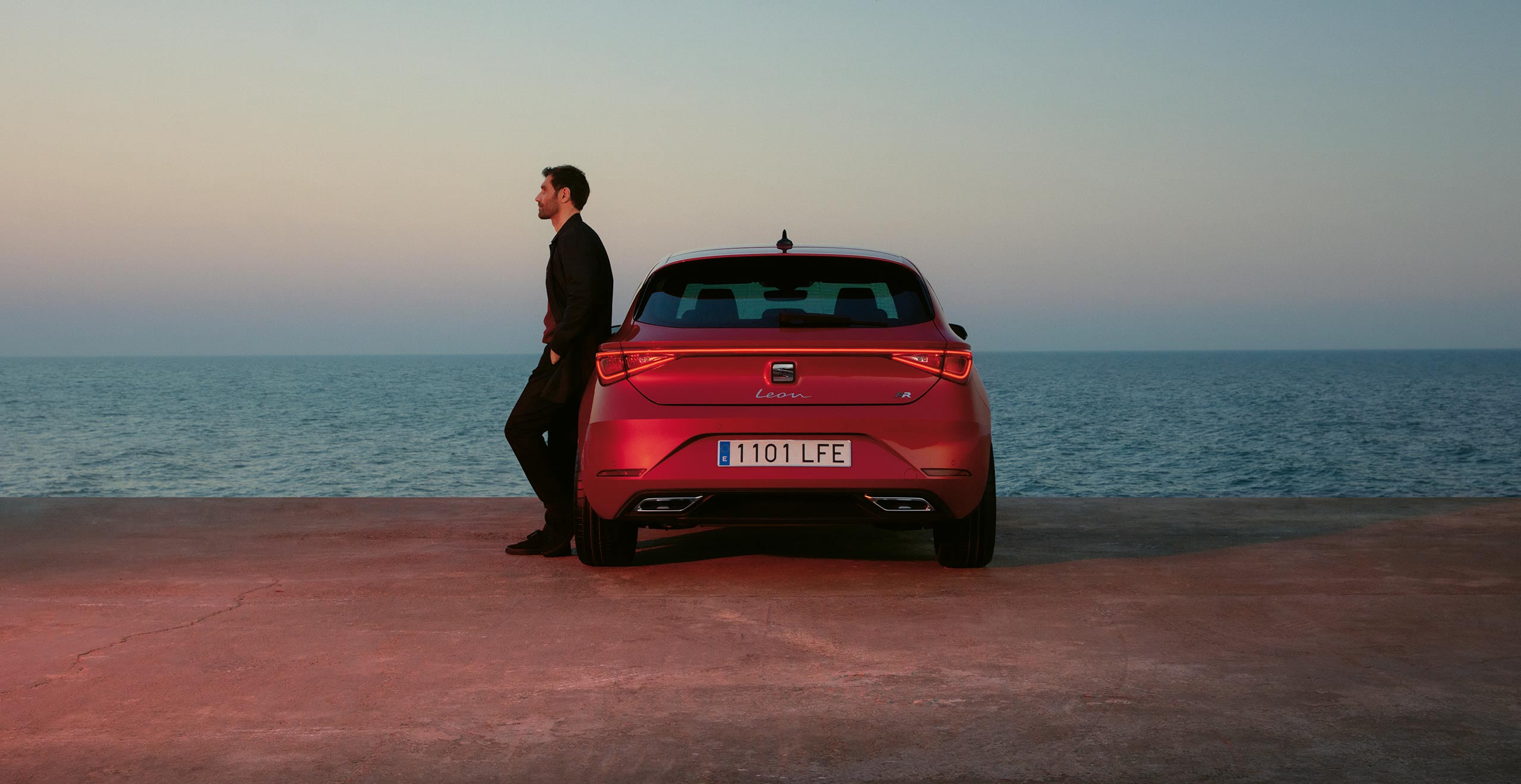 New SEAT Leon desire red colour with the rear to rear coast lights